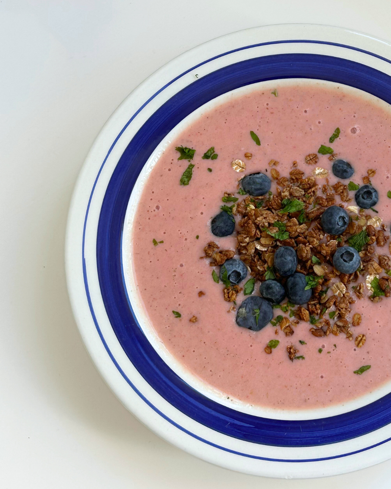 STRAWBERRY & MINT SMOOTHIE BOWL 